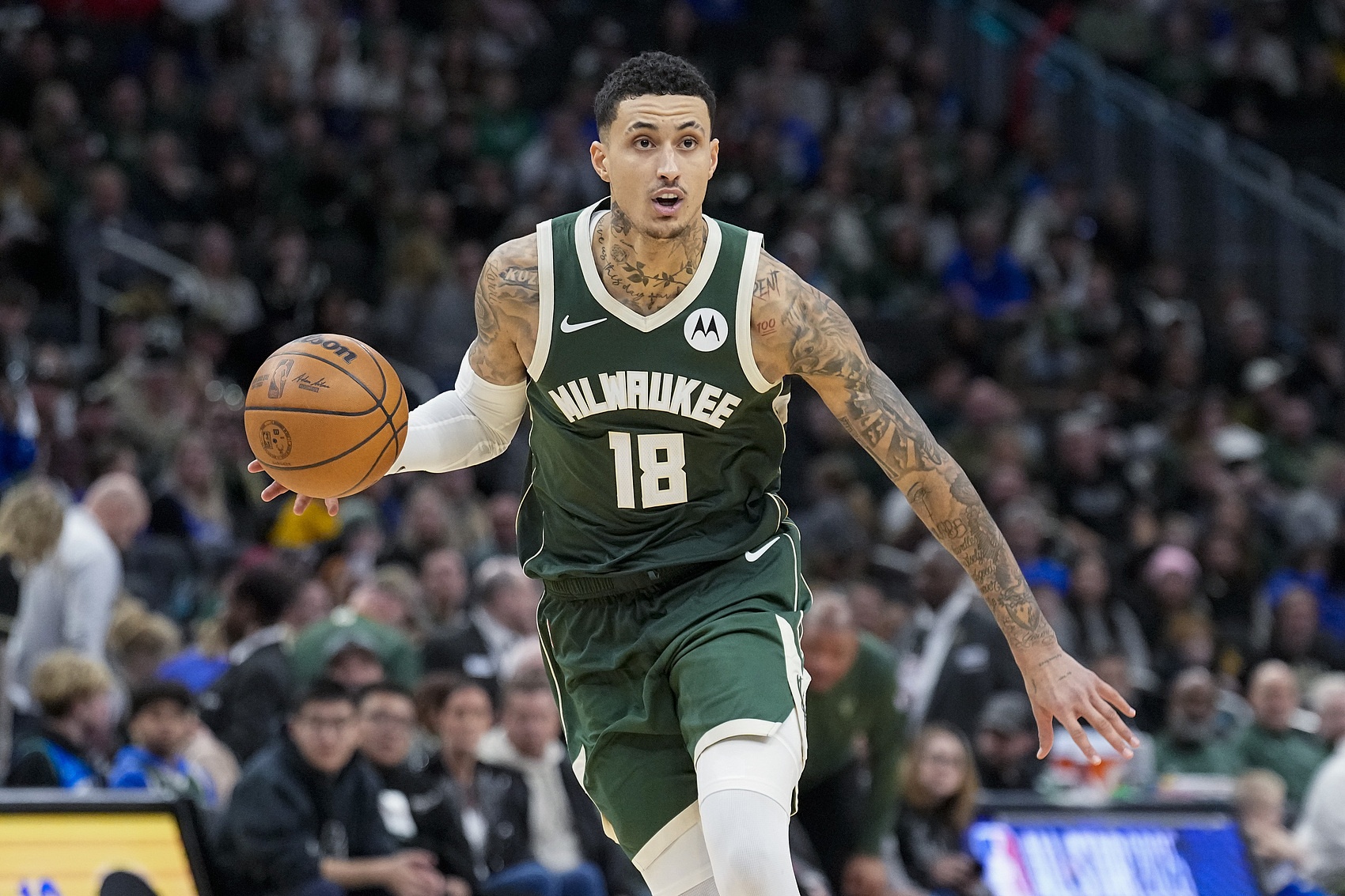 NBA第十期红黑榜:树挪死人挪活 交易后几家欢喜几家愁